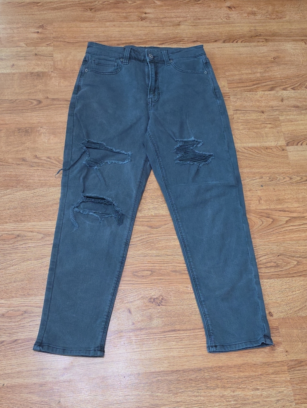 American Eagle Outfitters Dark Gray Distressed Mom Jeans Size 2 Short